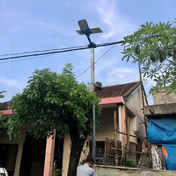 ĐÈN BÀN CHẢI NĂNG LƯỢNG MẶT TRỜI VS-C300 - 3 CHẾ ĐỘ MÀU